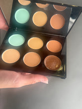 Load image into Gallery viewer, Creamy concealer &amp; contour
