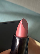 Load image into Gallery viewer, Jennifer 18 lippie
