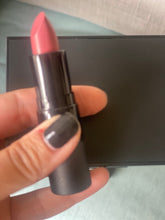 Load image into Gallery viewer, Jennifer 18 lippie
