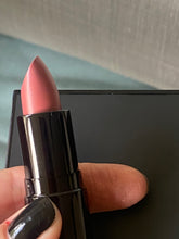 Load image into Gallery viewer, Jennifer 18 lippie
