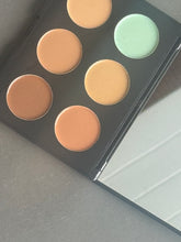 Load image into Gallery viewer, Creamy concealer &amp; contour
