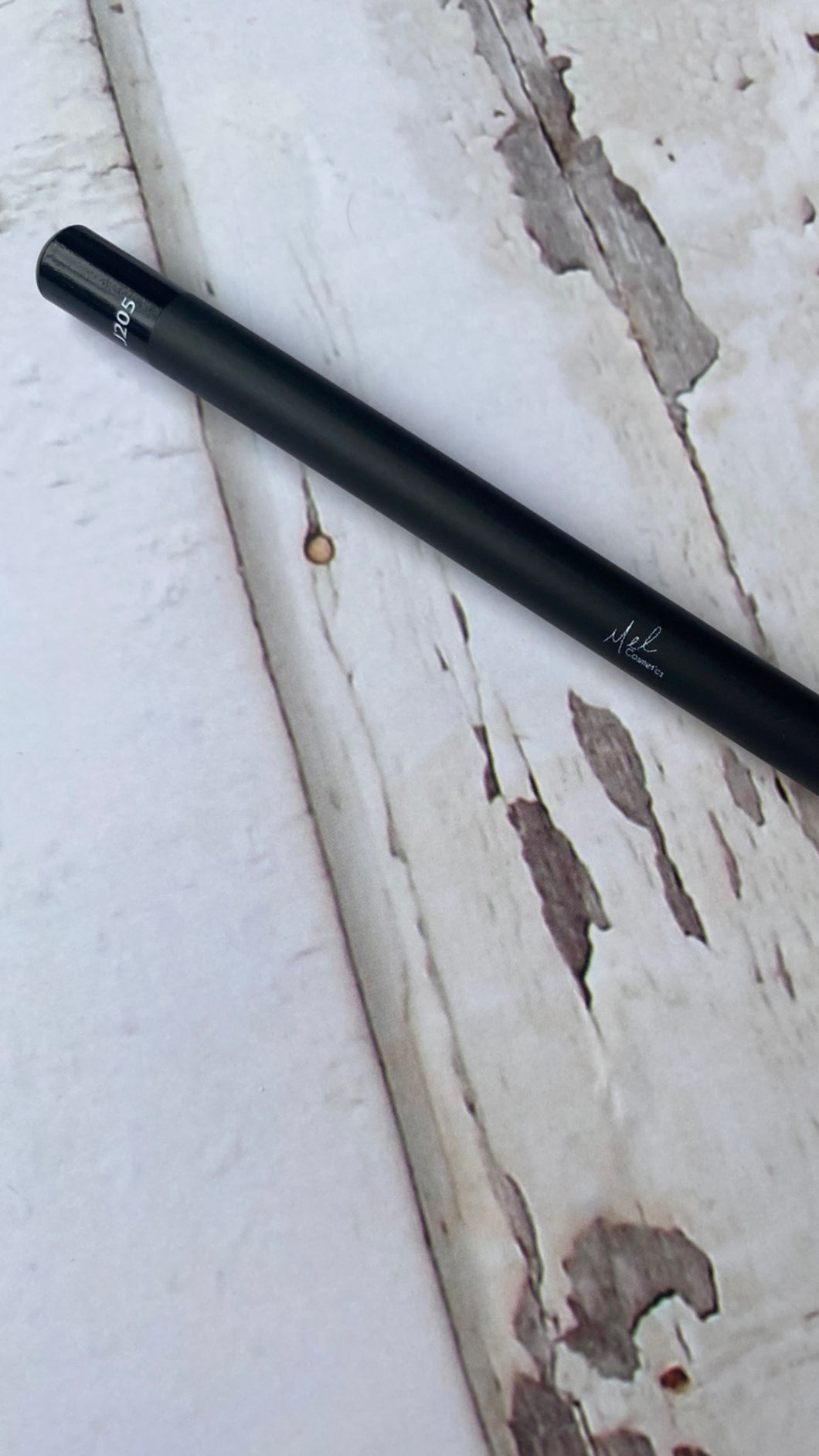 New black eye pencil ! Glides right on !