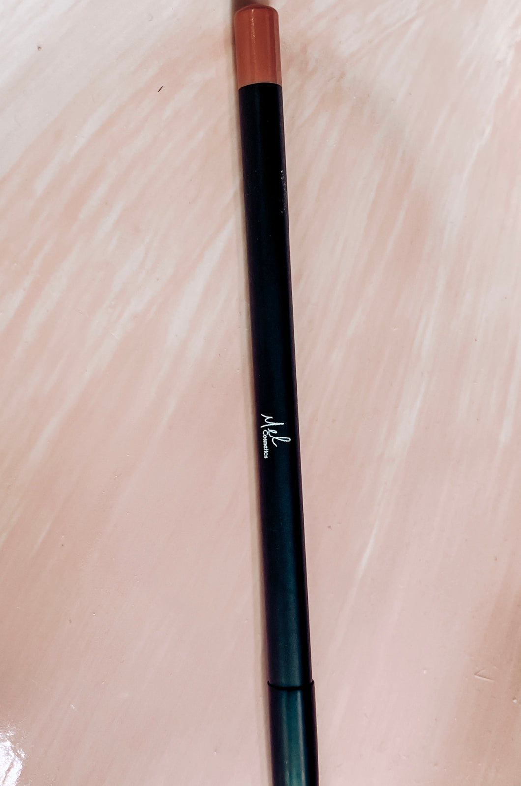 Flirt  ( light pink nude ) lip pencil