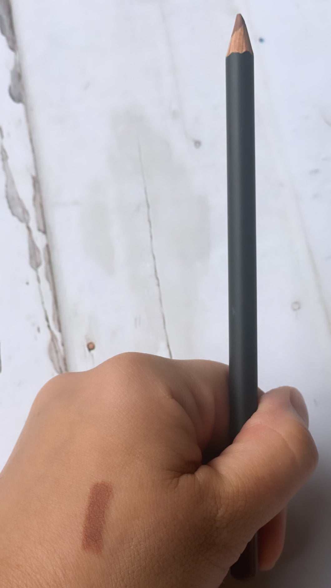 Mel’s NEW Favorite ! Cat lip pencil ! It’s a NUDE Carmel